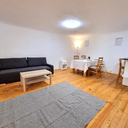 Vagnera Old Town Two Bedroom Apartment *