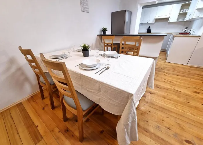 Vagnera Old Town Two Bedroom Apartment Riga