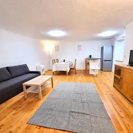 Vagnera Old Town Two Bedroom Dzīvoklis